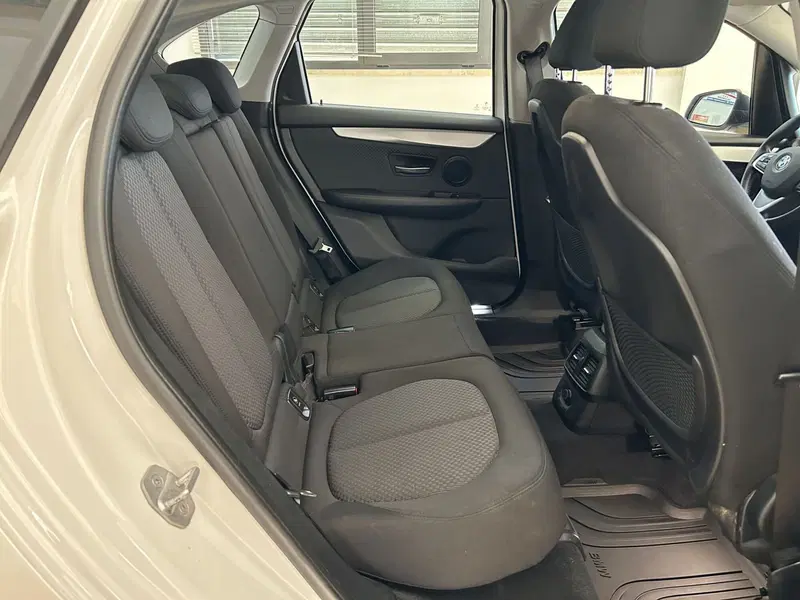 BMW Serie 2 Active Tourer usata a Bari (14)