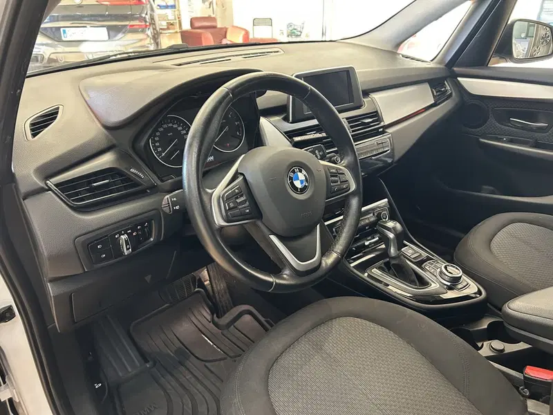 BMW Serie 2 Active Tourer usata a Bari (18)