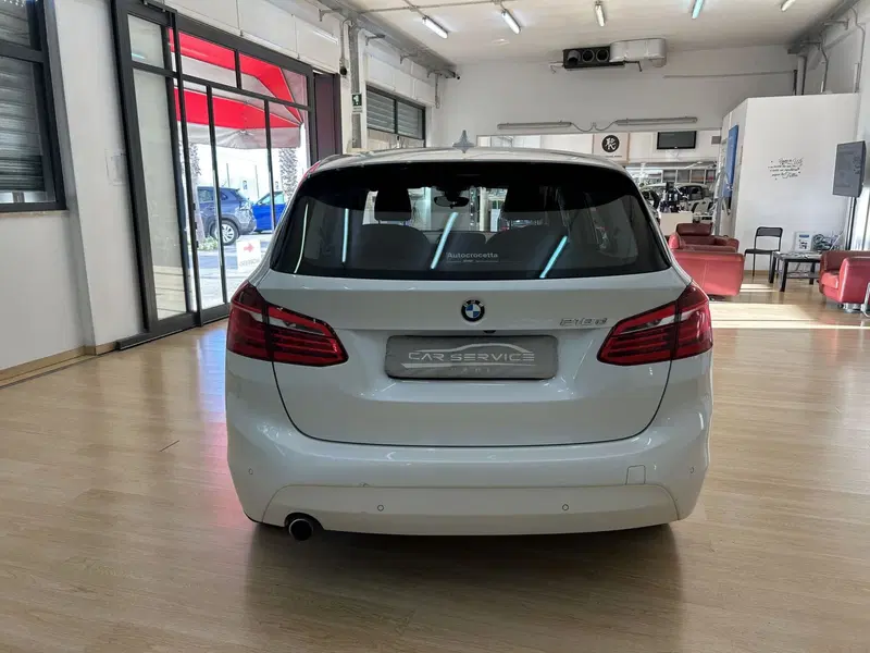 BMW Serie 2 Active Tourer usata a Bari (6)