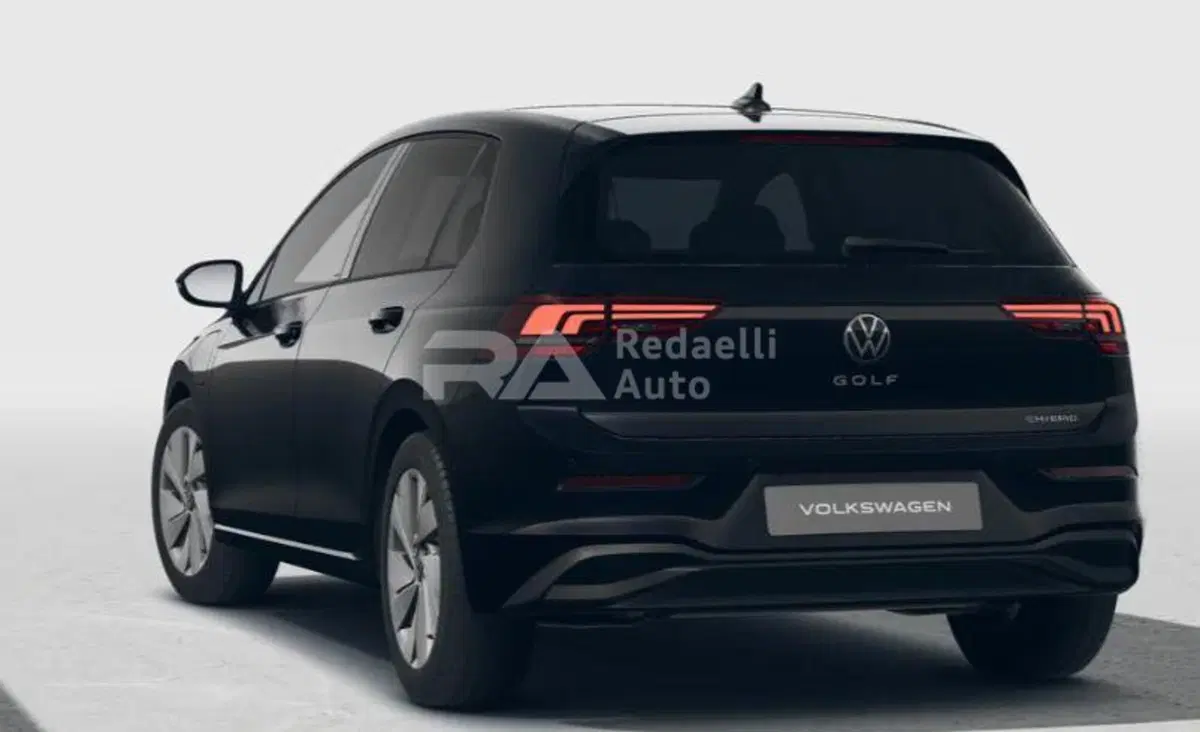 Volkswagen Golf nuova a Lecco (3)