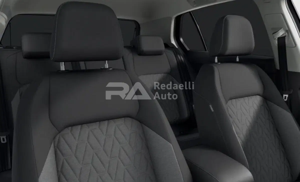 Volkswagen Golf nuova a Lecco (6)