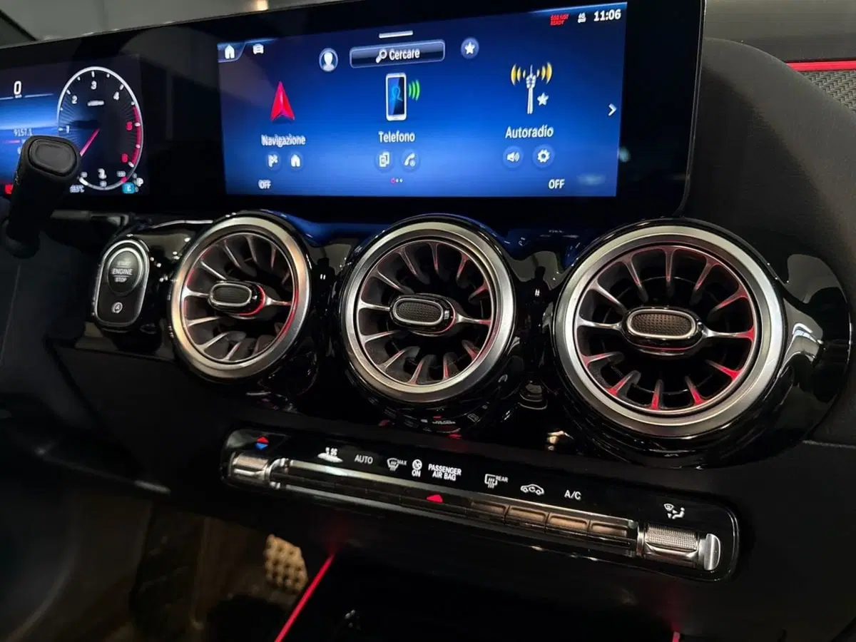 Mercedes-Benz GLA SUV usata a Prato (14)
