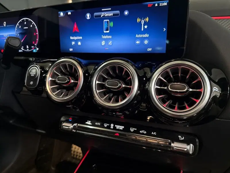 Mercedes-Benz GLA SUV usata a Prato (14)