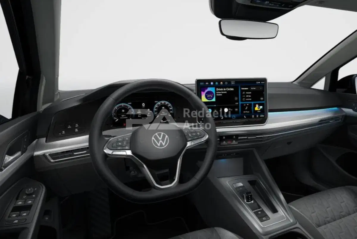 Volkswagen Golf nuova a Lecco (5)