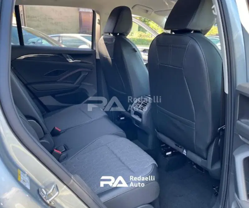 Volkswagen Tiguan nuova a Lecco (7)