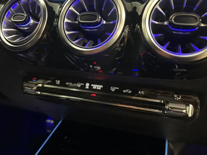 Mercedes-Benz GLA SUV usata a Prato (14)
