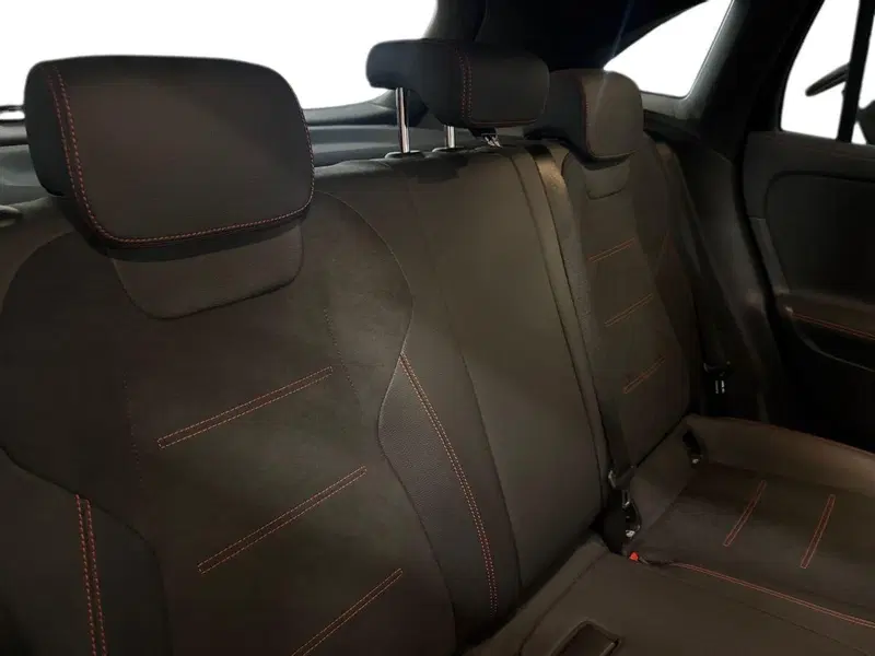 Mercedes-Benz GLA SUV usata a Prato (16)