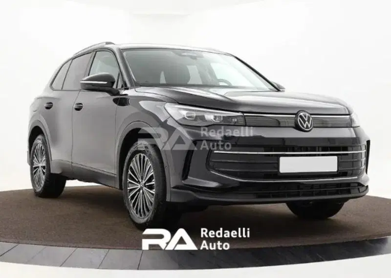 Volkswagen Tiguan nuova a Lecco (3)