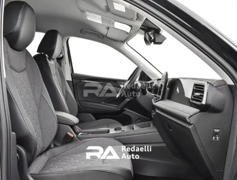Volkswagen Tiguan nuova a Lecco (6)