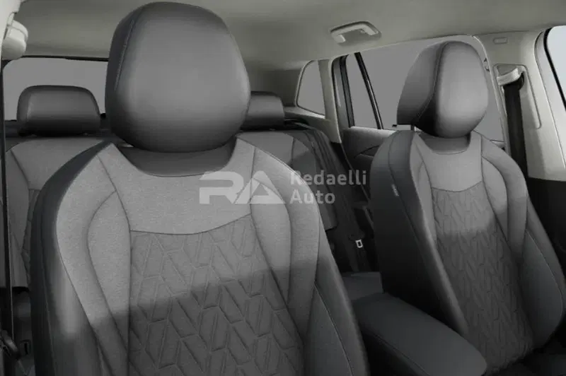 Volkswagen Tiguan nuova a Lecco (6)