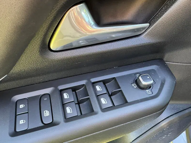 Jeep Compass nuova a Salerno (17)