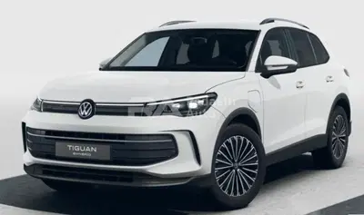 Volkswagen Tiguan 1.5 tsi ehybrid Edition 204cv dsg nuova a Casatenovo