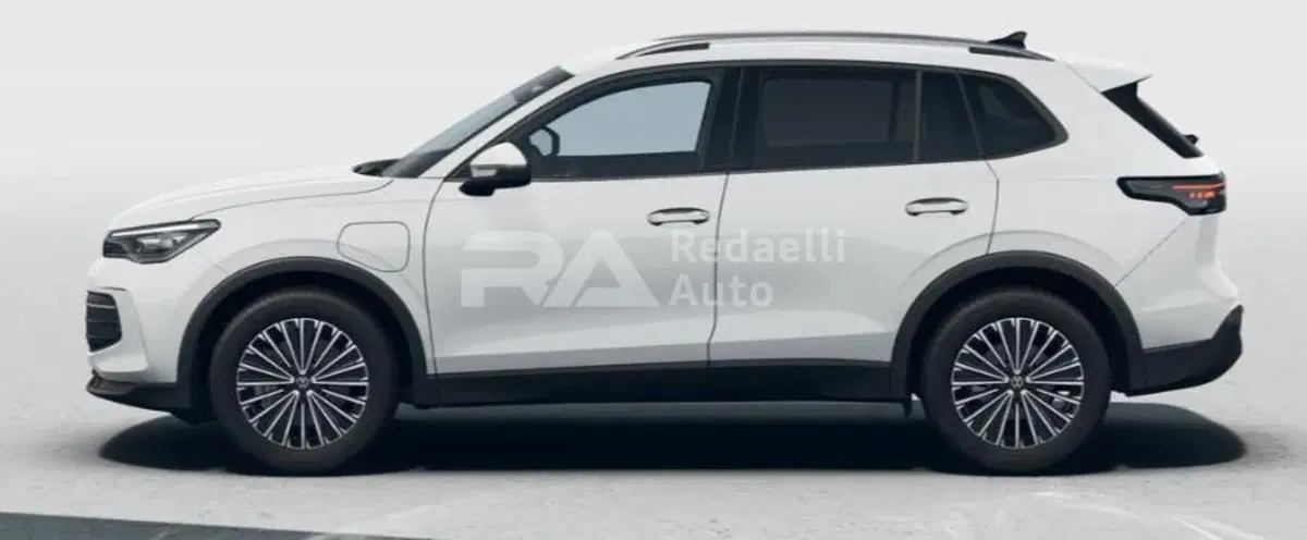 Volkswagen Tiguan nuova a Lecco (2)