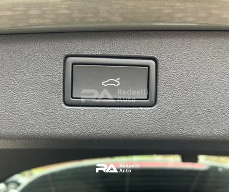 Volkswagen Tiguan nuova a Lecco (10)