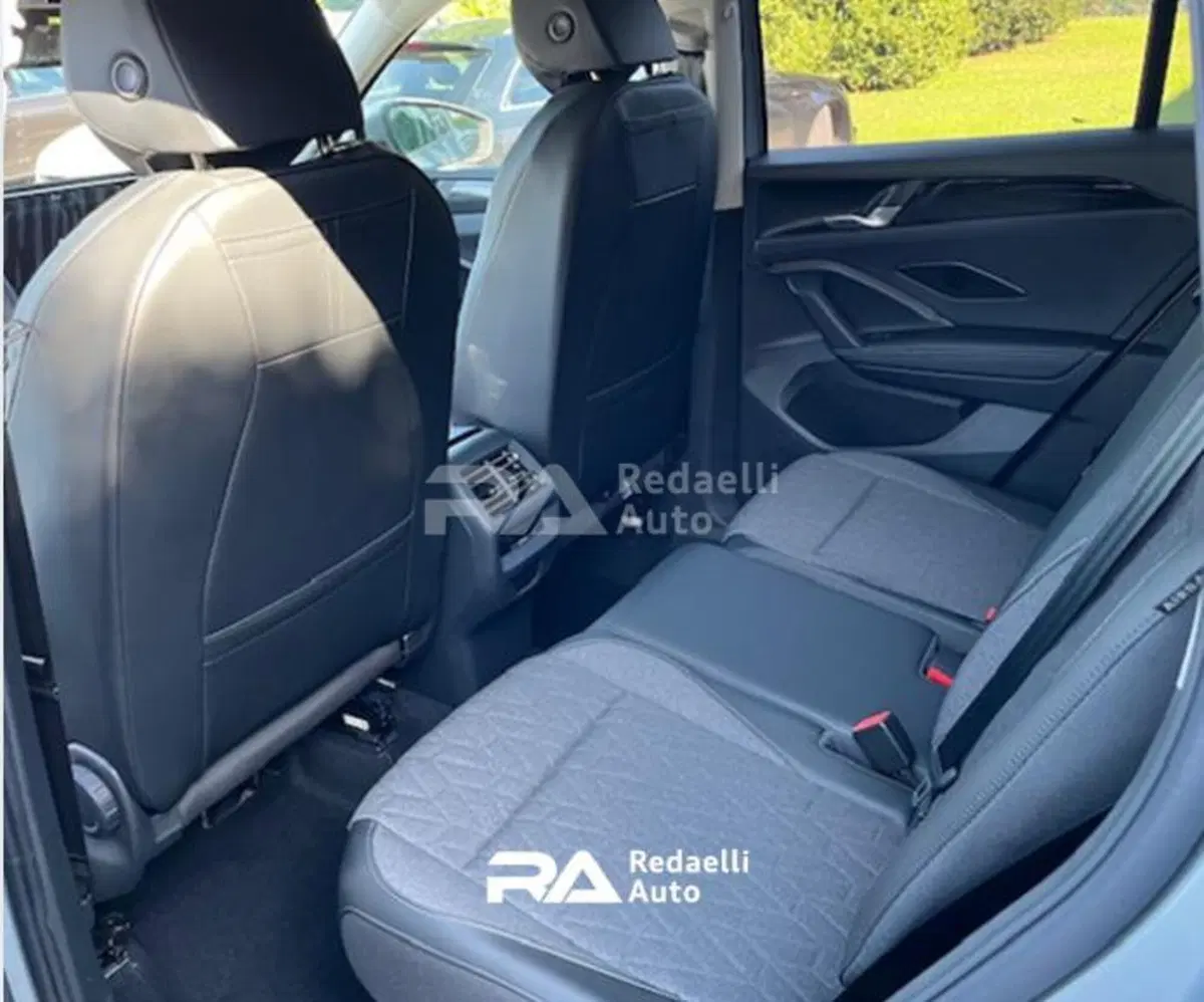 Volkswagen Tiguan nuova a Lecco (4)