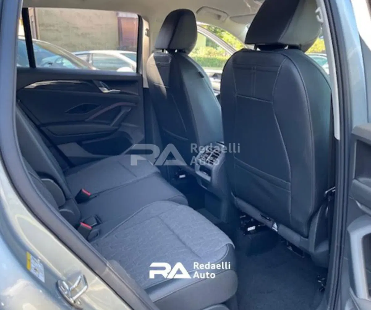 Volkswagen Tiguan nuova a Lecco (6)