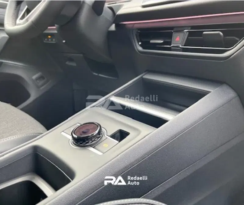 Volkswagen Tiguan nuova a Lecco (8)