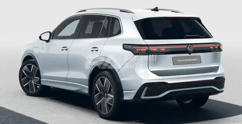 Volkswagen Tiguan nuova a Lecco (3)