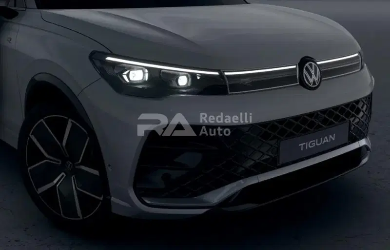 Volkswagen Tiguan nuova a Lecco (4)
