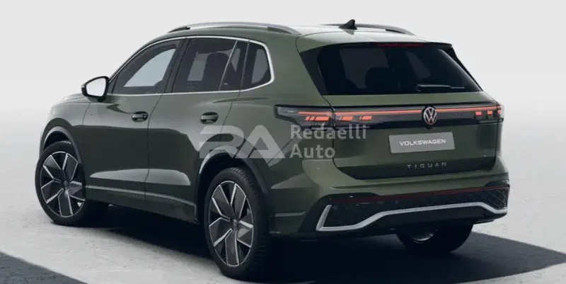 Volkswagen Tiguan nuova a Lecco (3)