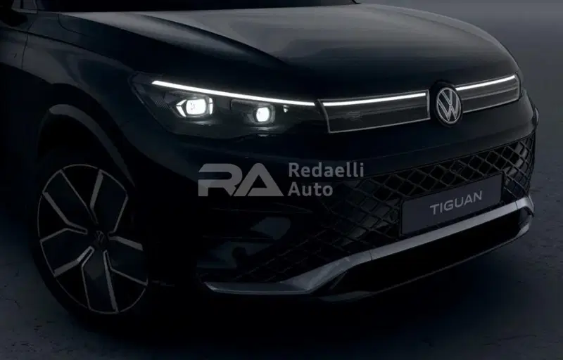 Volkswagen Tiguan nuova a Lecco (4)