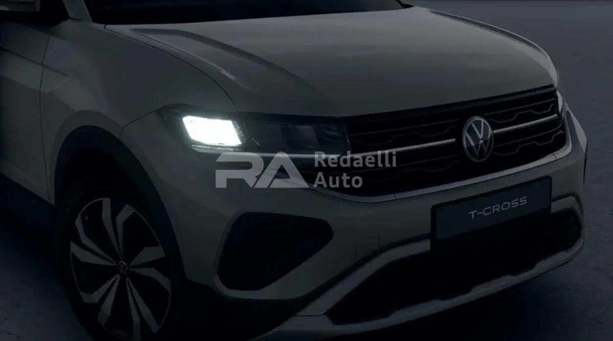 Volkswagen T-Cross nuova a Lecco (4)