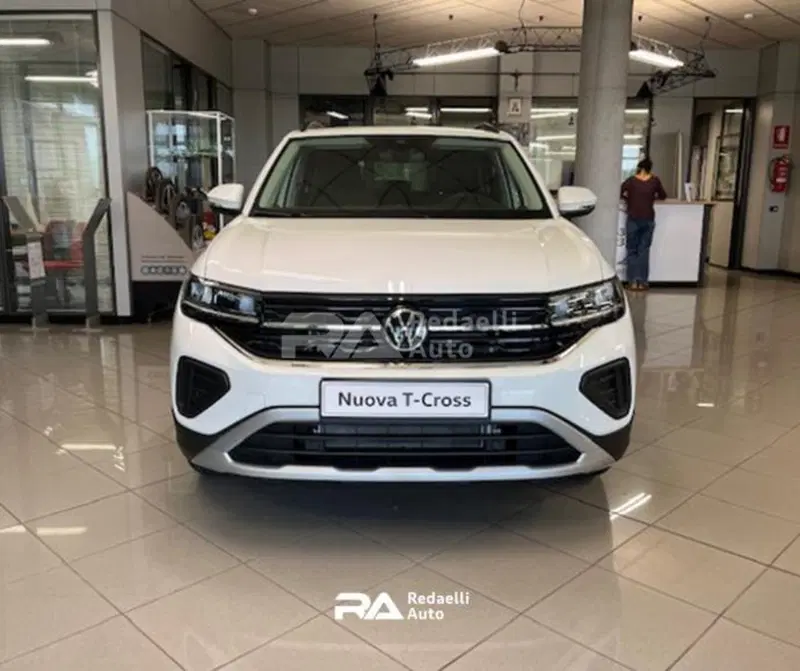 Volkswagen T-Cross nuova a Lecco (2)