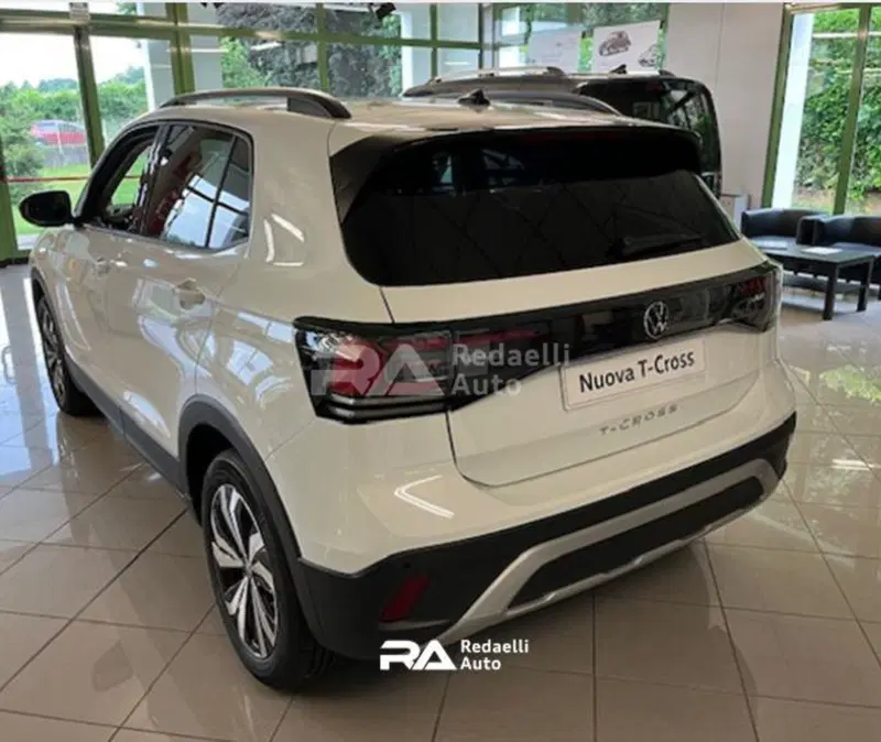 Volkswagen T-Cross nuova a Lecco (5)