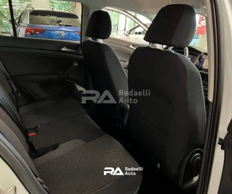 Volkswagen T-Cross nuova a Lecco (9)