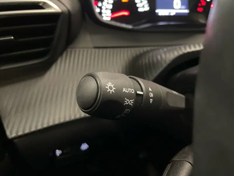 Peugeot 208 usata a Firenze (17)