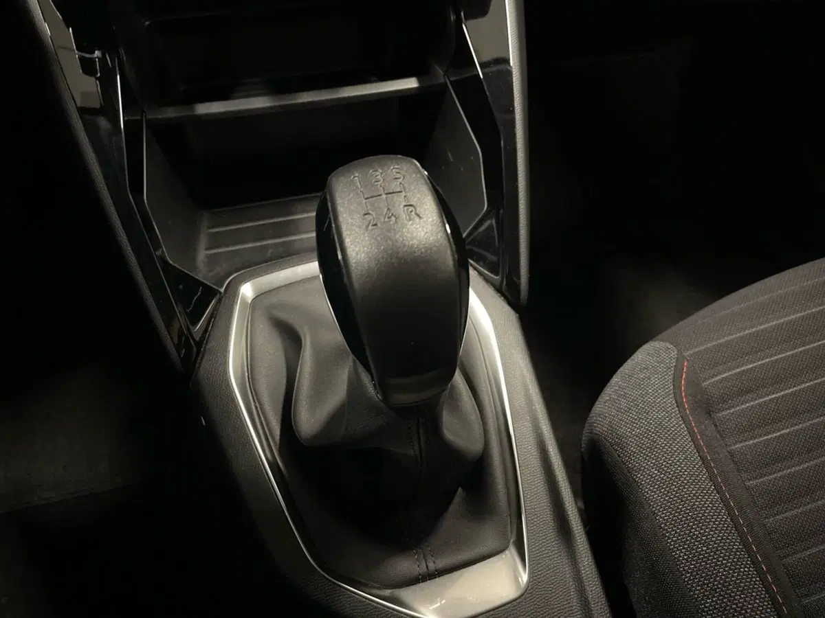 Peugeot 208 usata a Firenze (18)