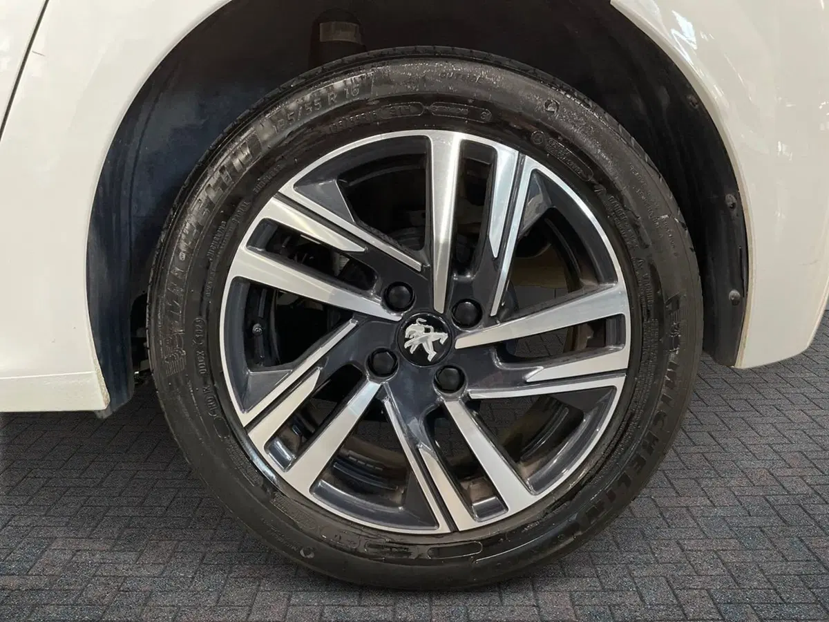 Peugeot 208 usata a Firenze (6)