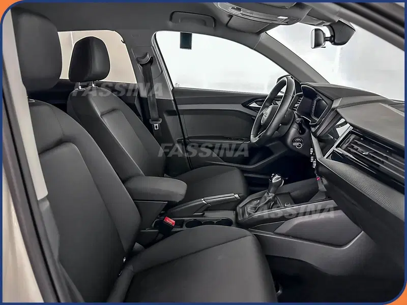 Audi A1 allstreet usata a Milano (14)