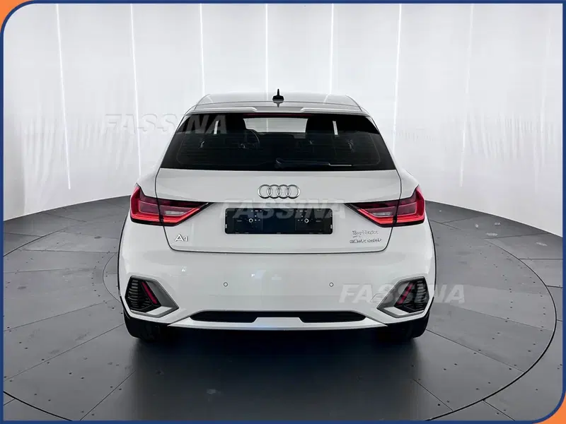 Audi A1 allstreet usata a Milano (5)