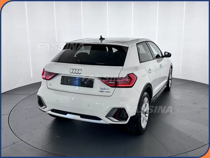 Audi A1 allstreet usata a Milano (6)
