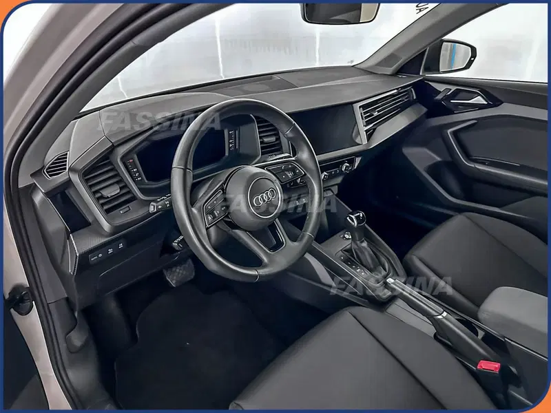 Audi A1 allstreet usata a Milano (9)