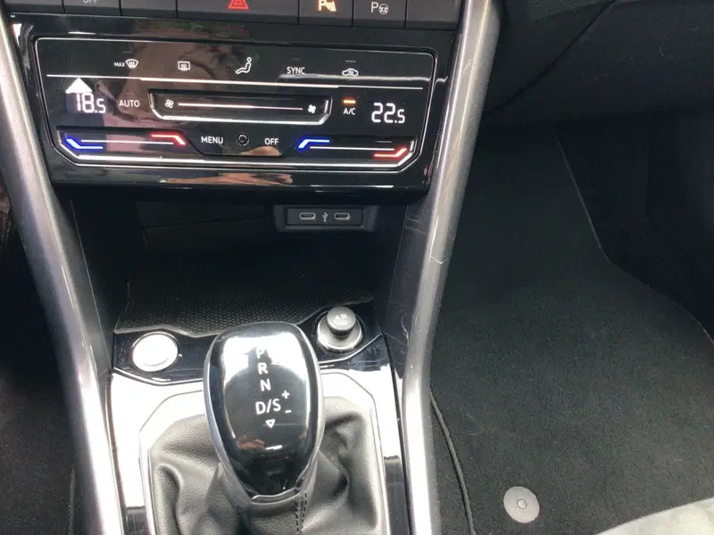 Volkswagen T-Roc usata a Genova (20)