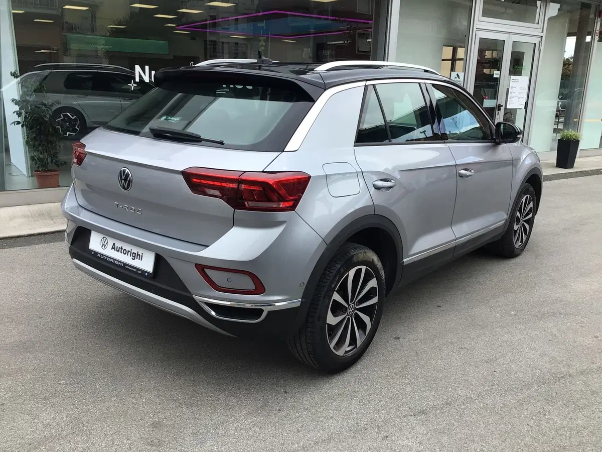 Volkswagen T-Roc usata a Genova (5)