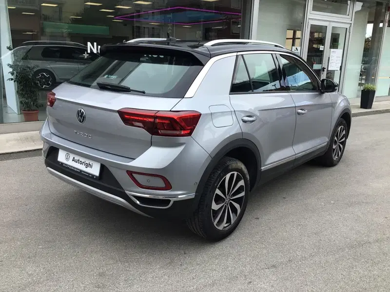 Volkswagen T-Roc usata a Genova (5)