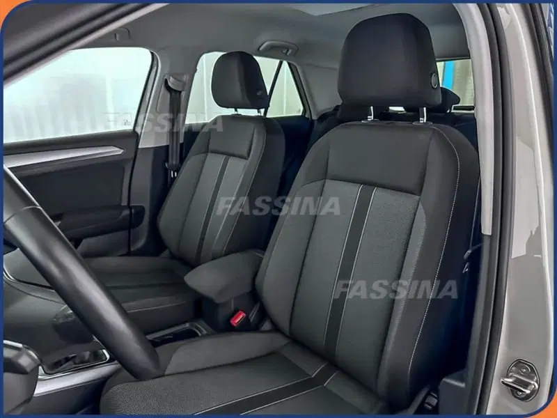 Volkswagen T-Roc usata a Milano (8)