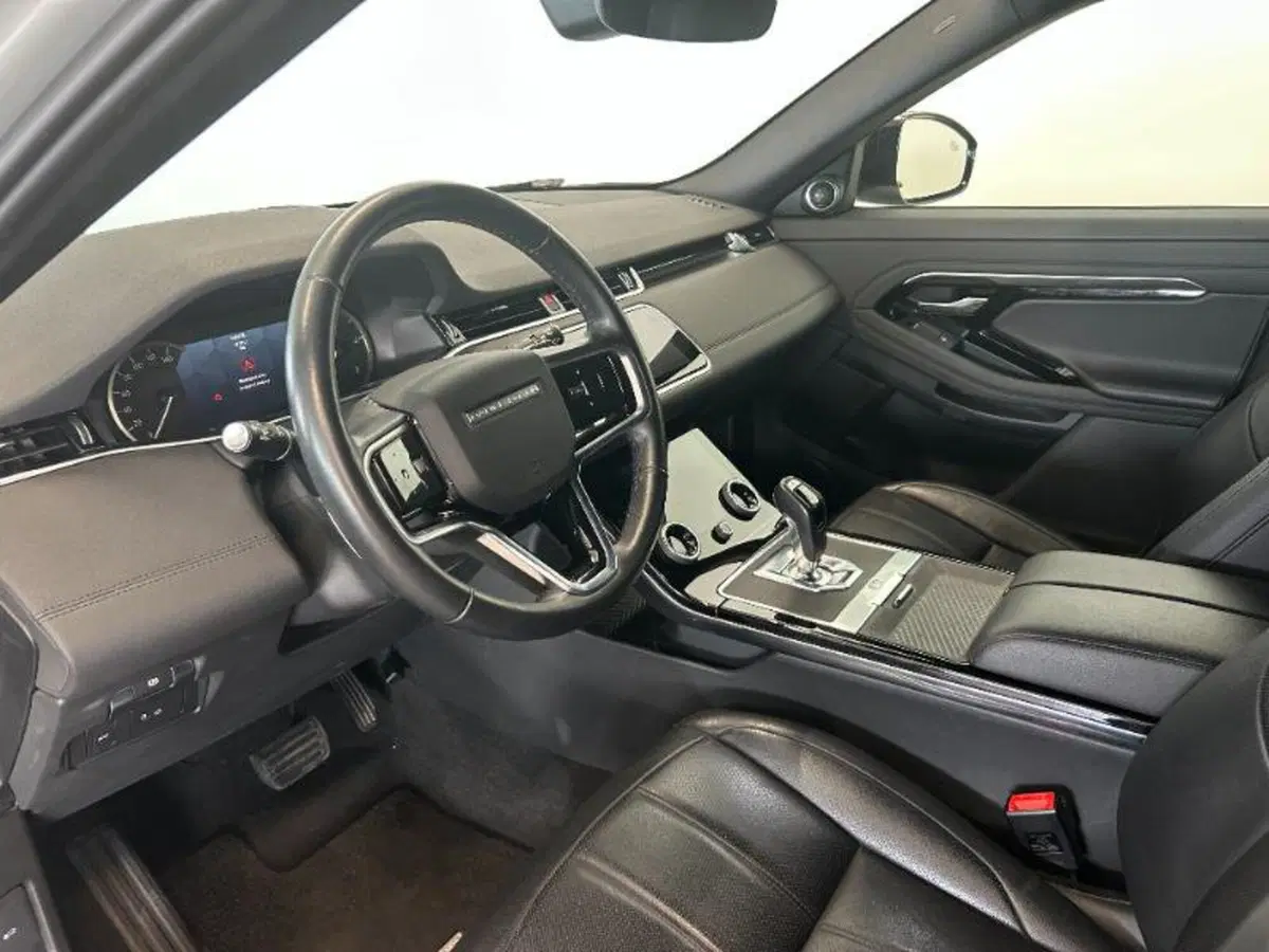 Land Rover Range Rover Evoque usata a Venezia (14)