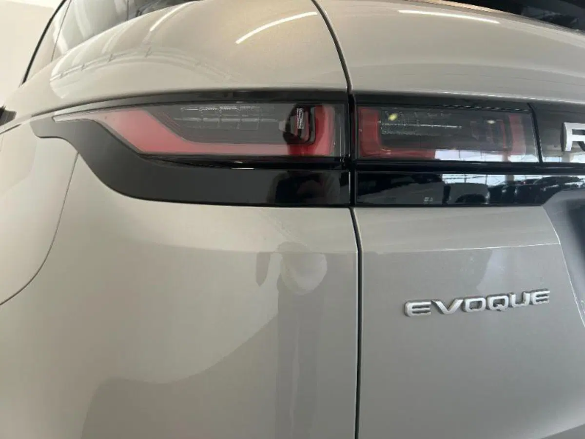 Land Rover Range Rover Evoque usata a Venezia (8)