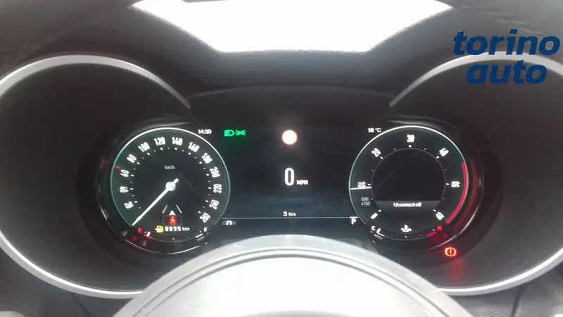 Alfa Romeo Stelvio nuova a Torino (6)