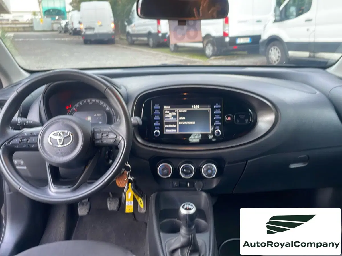 Toyota Aygo X nuova a Roma (11)