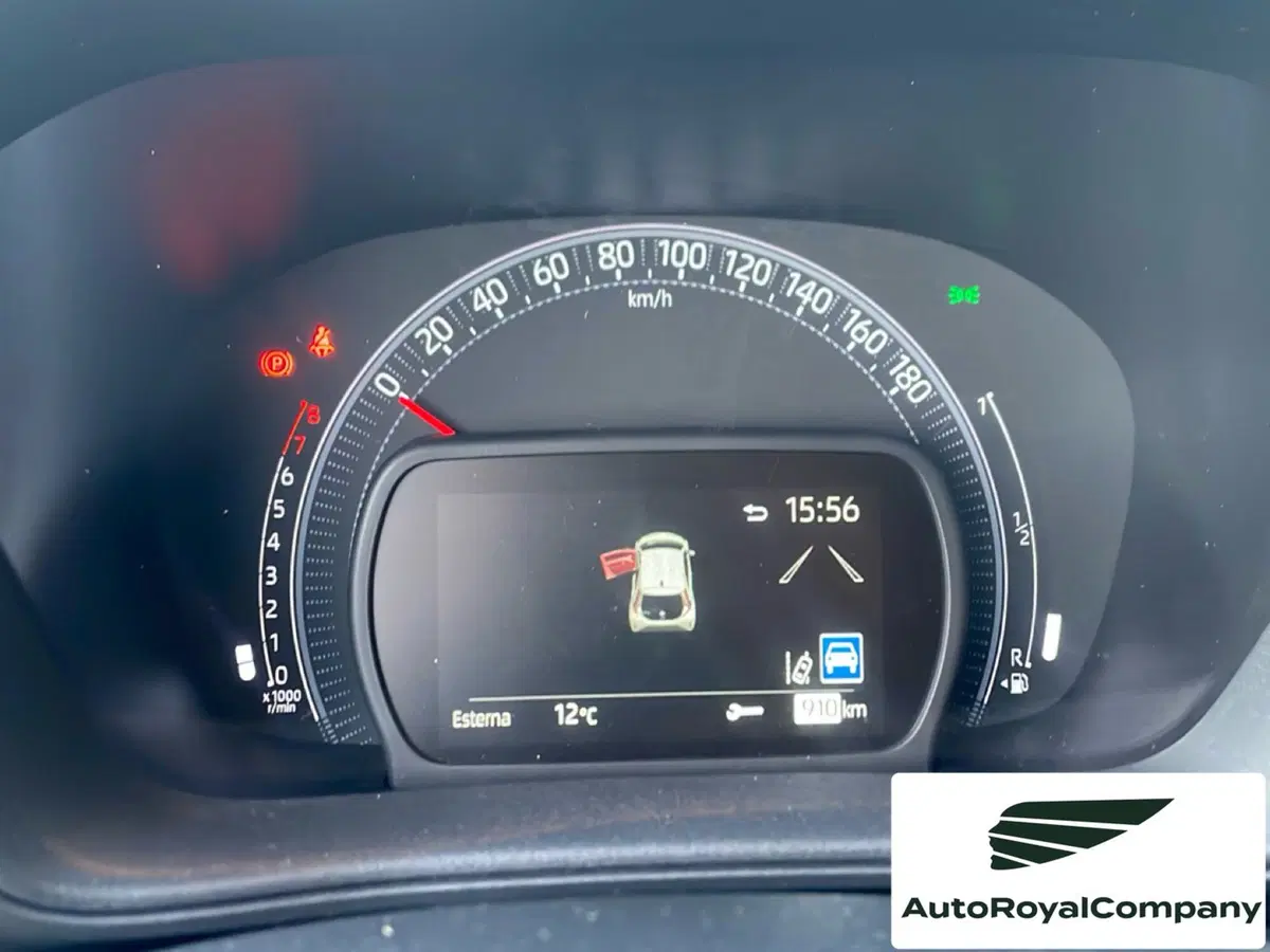 Toyota Aygo X nuova a Roma (14)