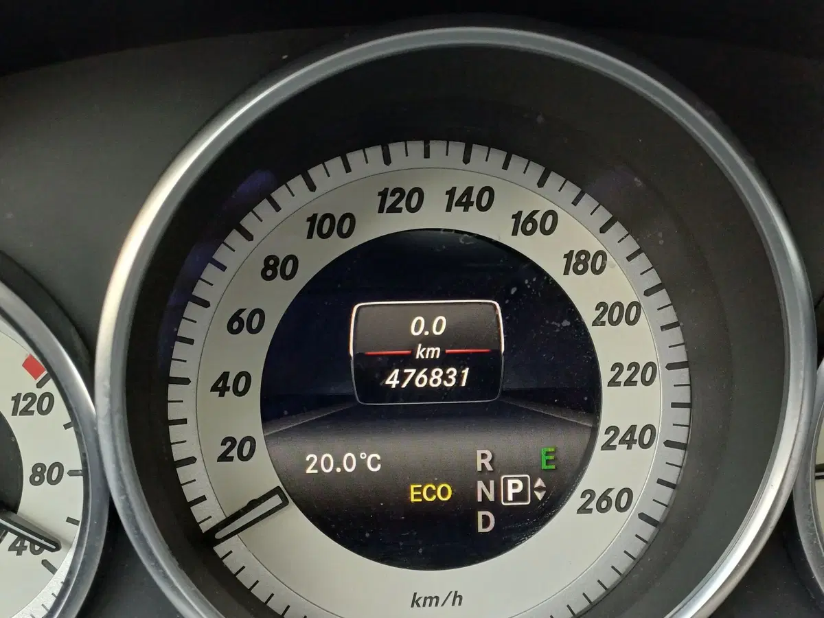 Mercedes-Benz Classe E Station Wagon usata a Modena (13)