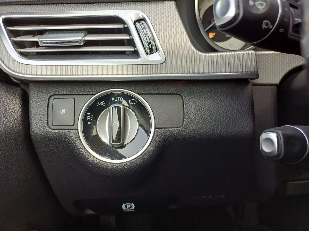 Mercedes-Benz Classe E Station Wagon usata a Modena (18)