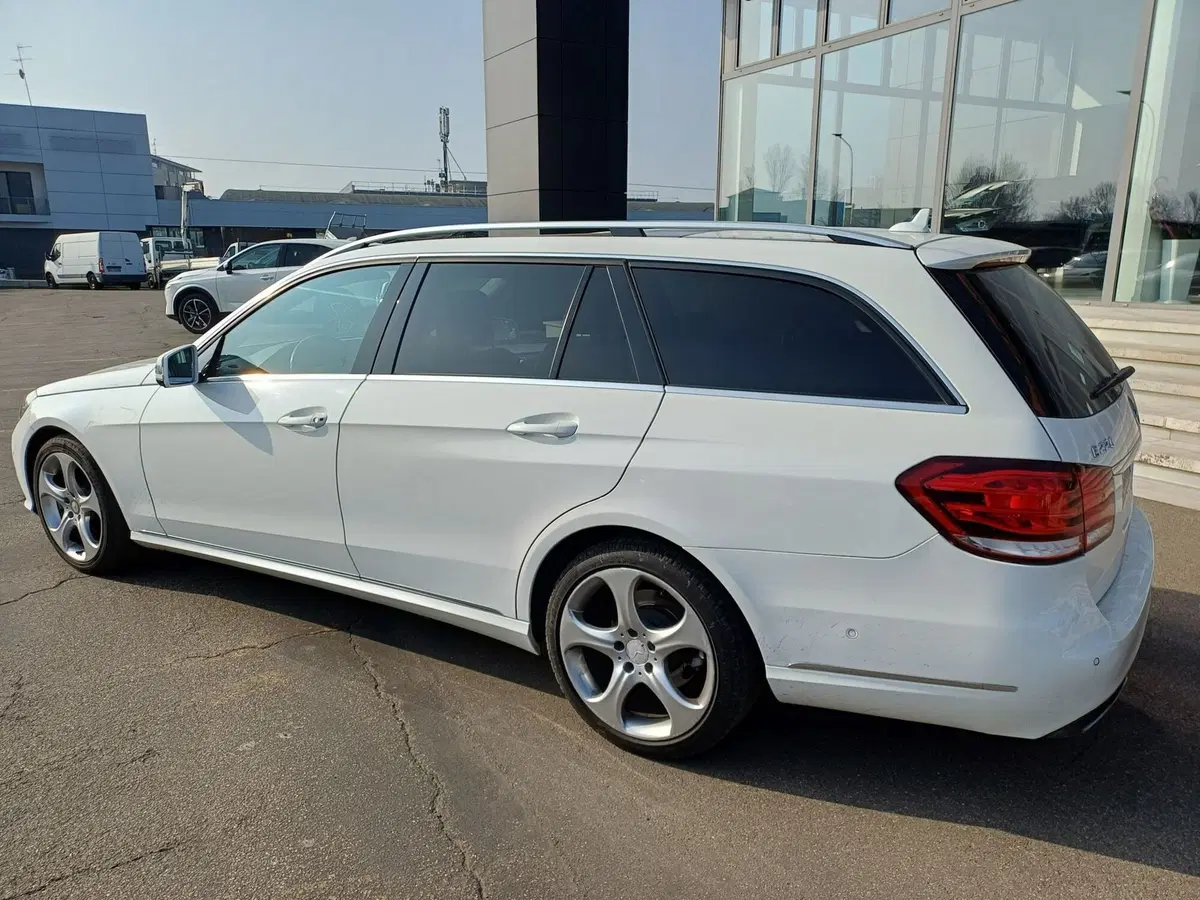 Mercedes-Benz Classe E Station Wagon usata a Modena (7)