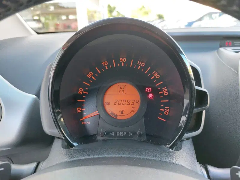 Peugeot 108 usata a Pavia (12)