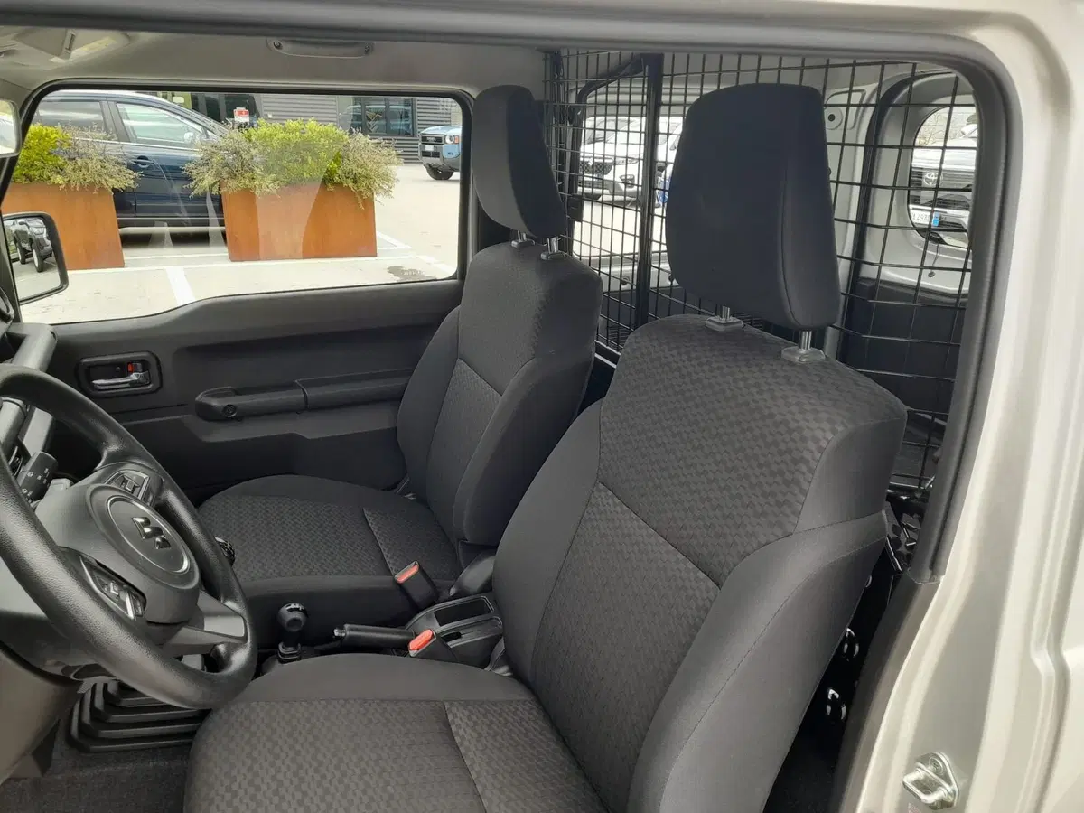 Suzuki Jimny usata a L'Aquila (10)